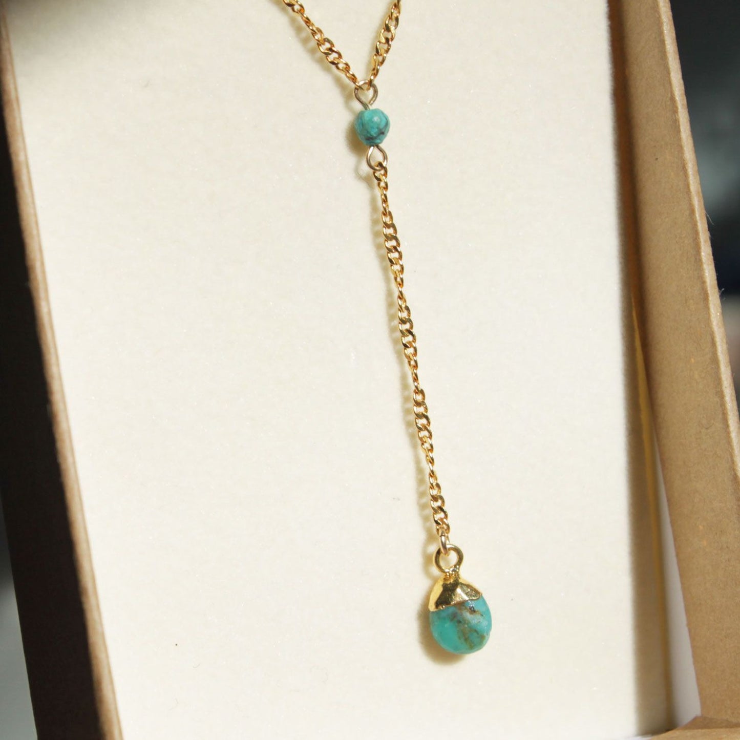 Collier EOS