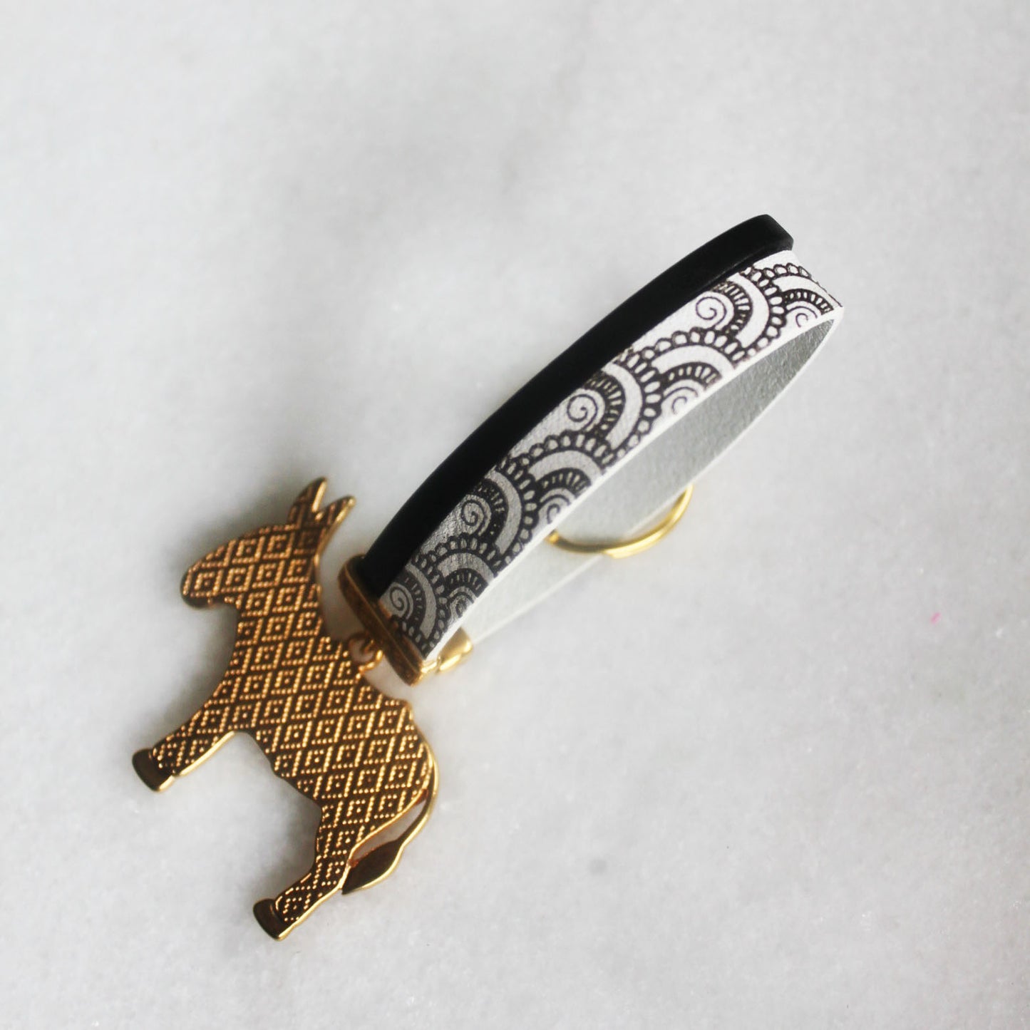 Porte clé Âne noir doré