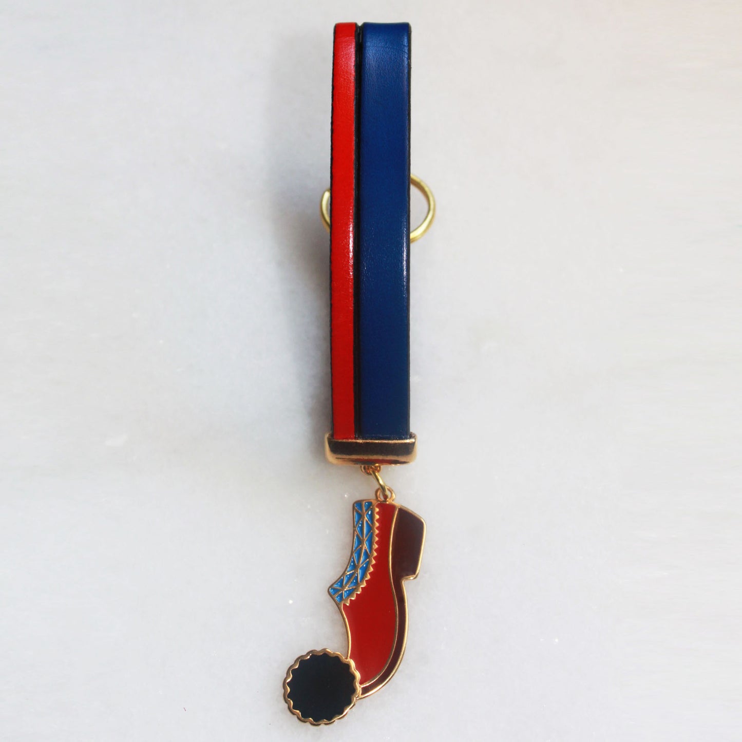 Porte clé dorée PAPOUTSIA